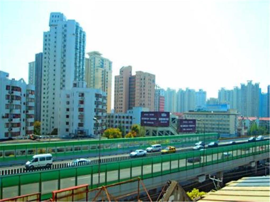 7 Days Inn Shanghai Xujiahui Caobao Road Subway Station Branch Xuhui Exteriér fotografie